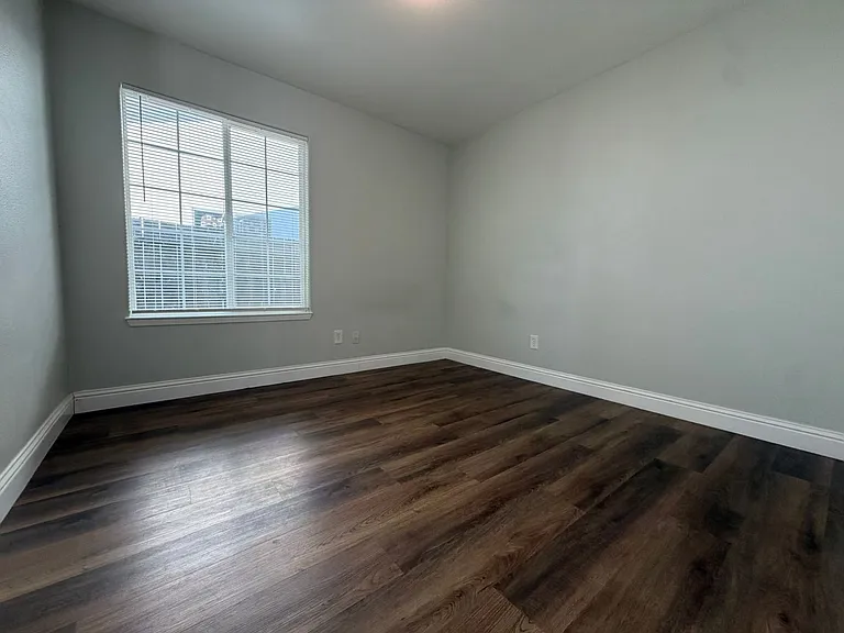 8267 Moorhaven Way — Photo 35