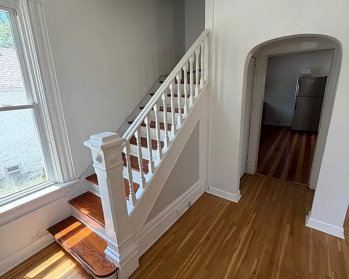 208 Clay St — Photo 3