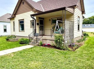 413 N Iowa Ave, York, NE 68467