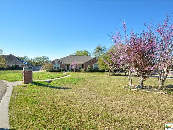 2nd image of 804 Butterfield Ct