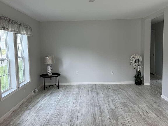 3rd image of 4 Searsport Drive