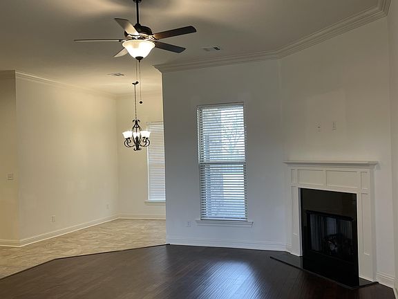 3rd image of 106 Wilmington St