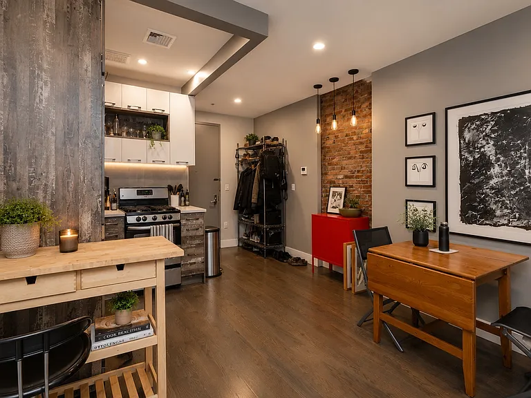 412 Menahan St #3 — Photo 2