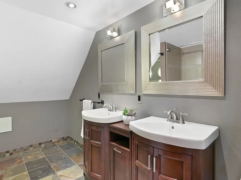 3707 N Franklin St — Photo 21