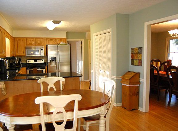 5th image of 1019 Kismet Dr