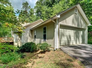 296 Fallen Leaf Ln, Highlands, NC 28741