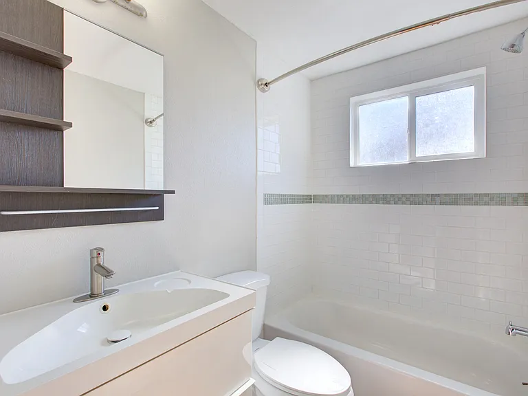 Topaz Apartments — Photo 53