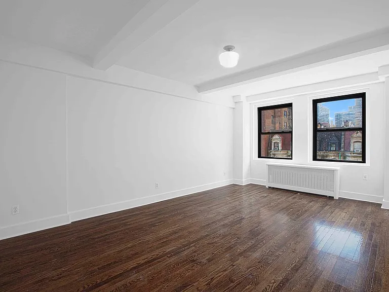 253 W 72nd St #608 — Photo 3