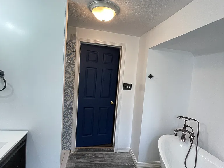 1131 Churchman Ave — Photo 37