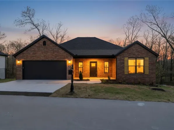 98 Selkirk Dr, Bella Vista, AR 72715