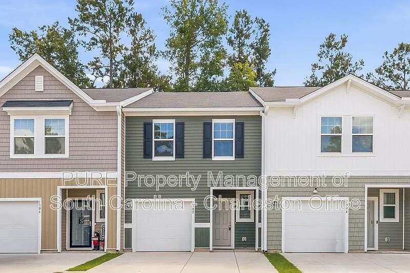 1305 Scarlett Maple St
