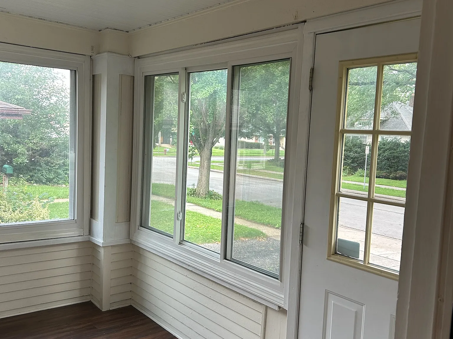 2 bed, 907 sqft, $2,300 — Photo 3