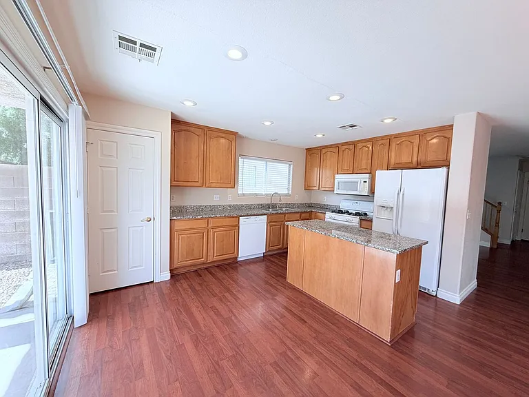 11158 Alora St — Photo 3