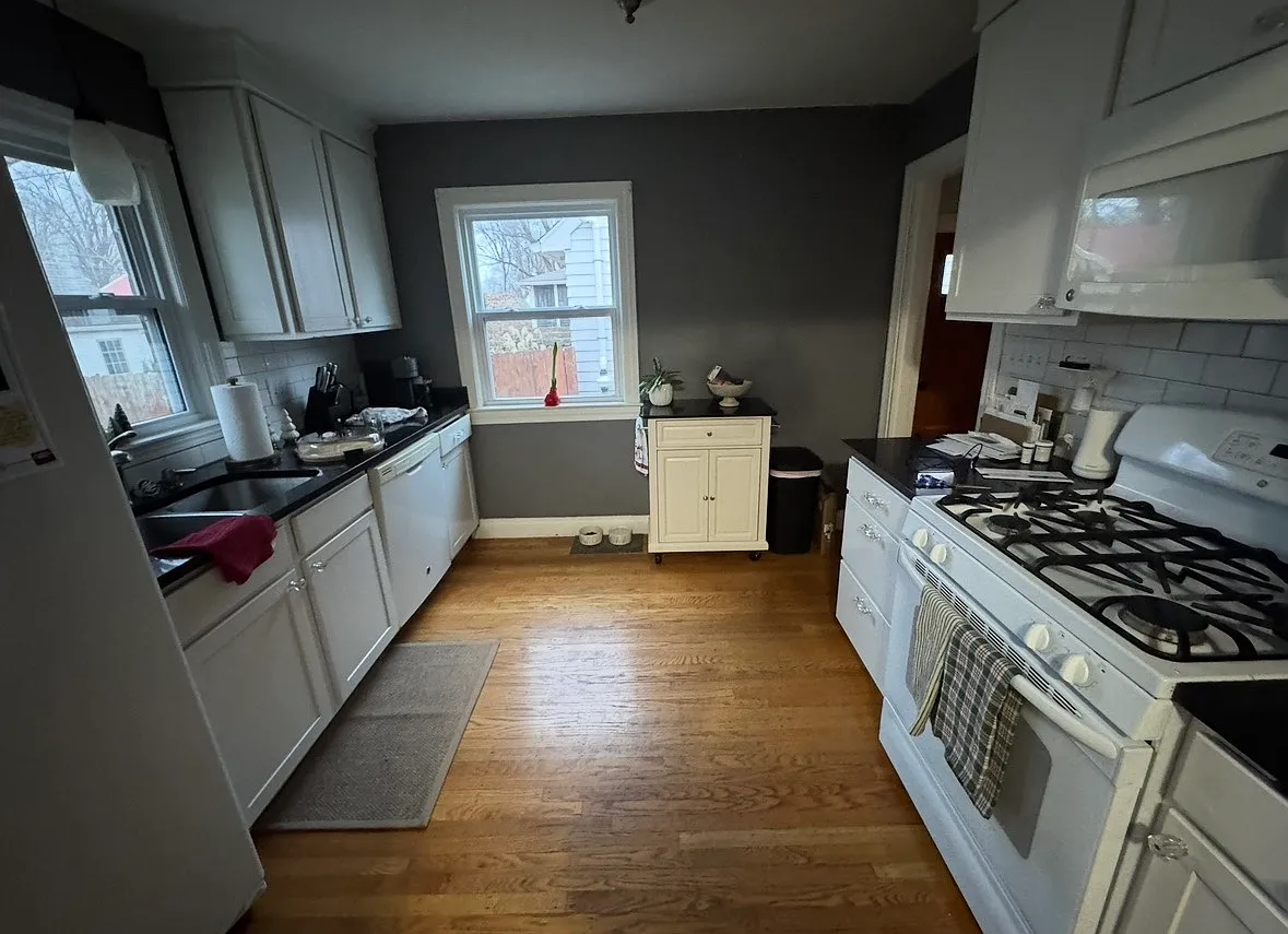 2 bed, 1079 sqft, $2,200 — Photo 3
