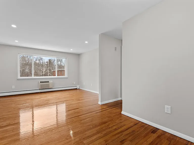 17 Bennett Dr #3 — Photo 5