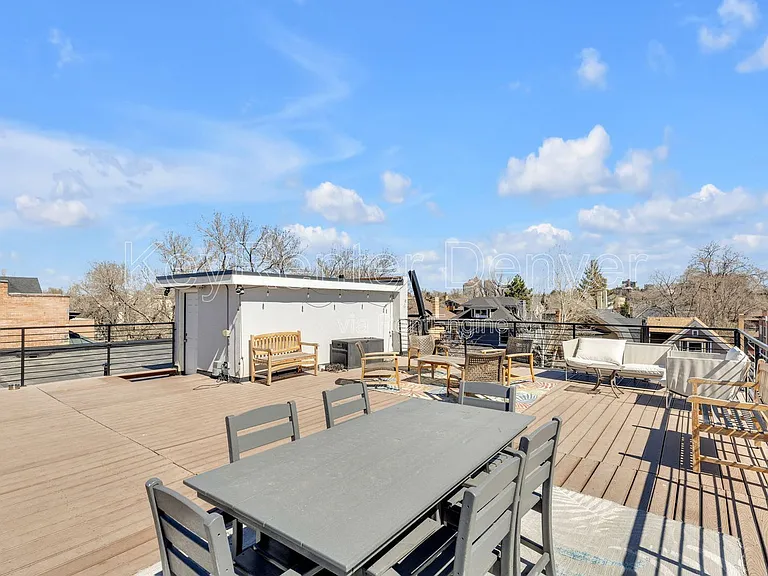 1045 N Clarkson St #207 — Photo 16