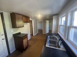 114 Strong Ave APT 5, Muskegon, MI 49441