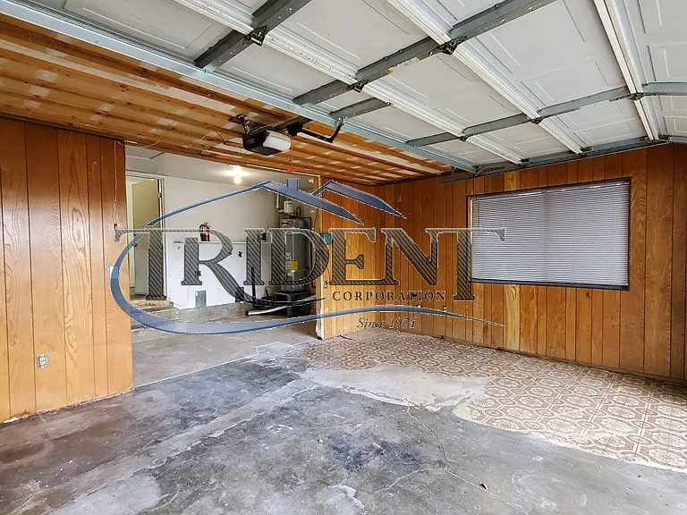 745 Queens Ave — Photo 19