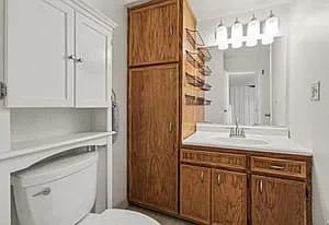 350 Hollywood Dr — Photo 13