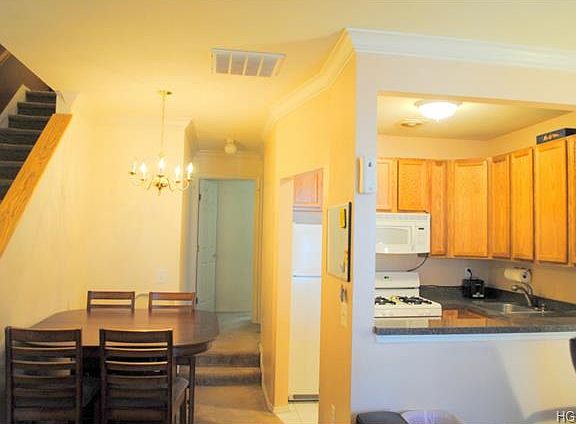 4th image of 91 Beacon Ln #160