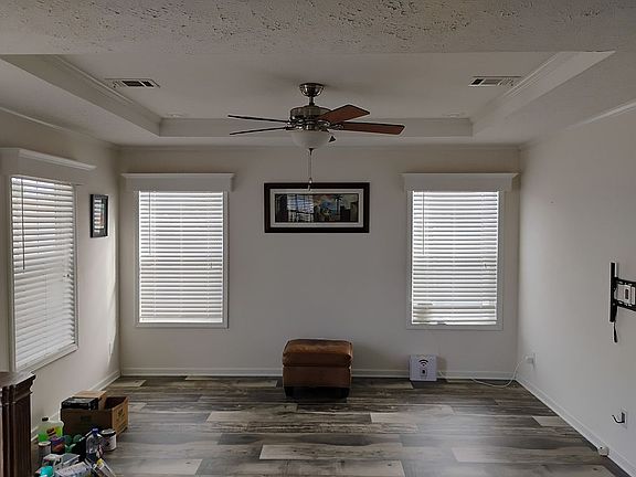 5th image of 19 Delft Ave #19