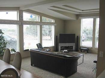 2nd image of 2110 4th St SE