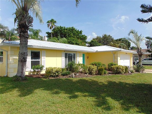 2nd image of 2293 Carolyn Dr