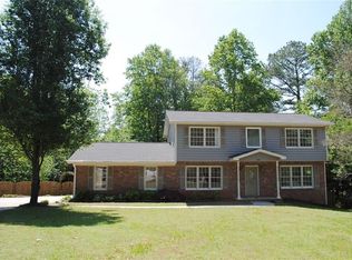 800 Blackberry Ct, Roswell, GA 30075
