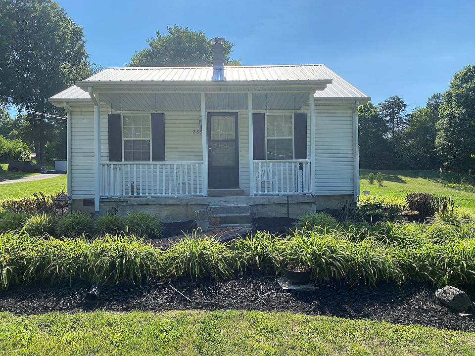 Front with welcoming porch