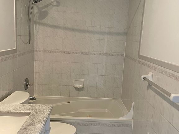 5th image of 93 Nelson Ave Floor 1