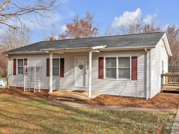 59 Timothy Dan Ln, Taylorsville, NC 28681