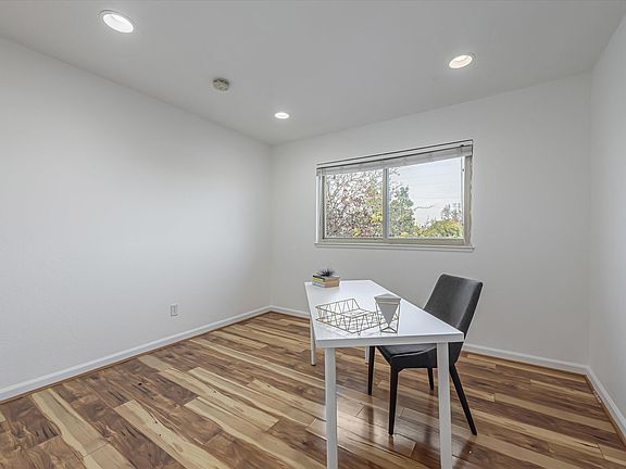 5th image of 5627 Blossom Park Ln