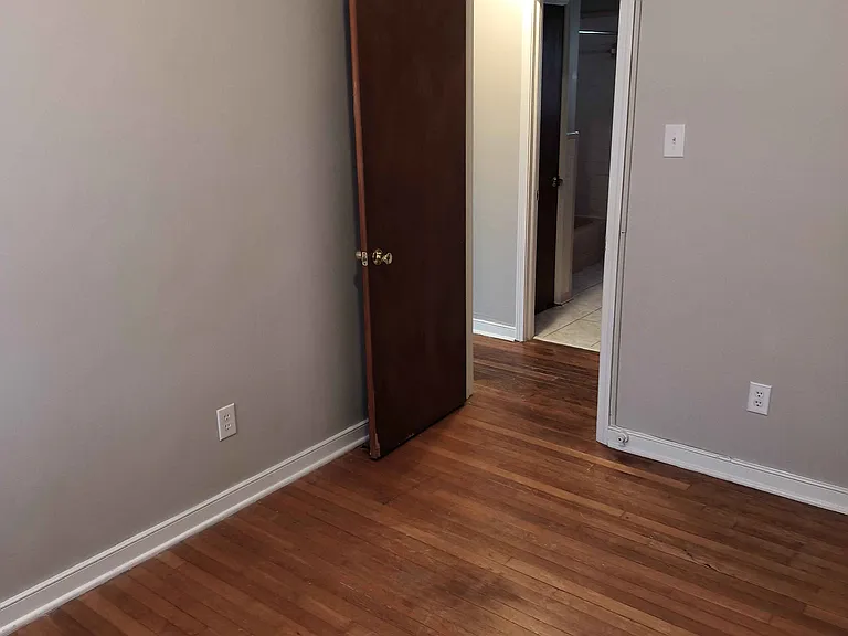 2109 Fendall Ave — Photo 13