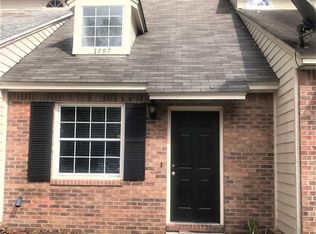 1797 Falconcrest Dr, Tallahassee, FL 32303