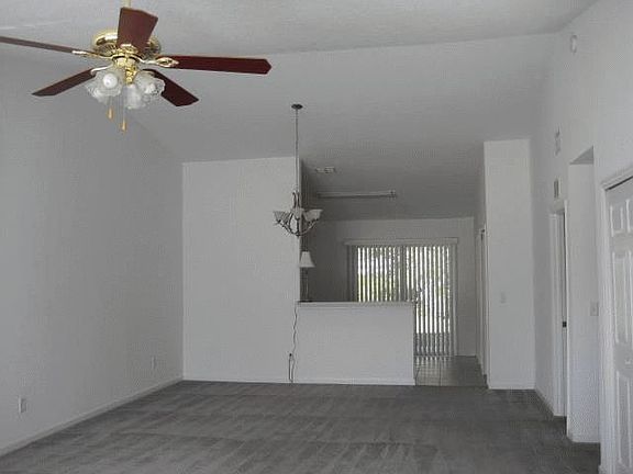 3rd image of 31 Pine Grove Dr