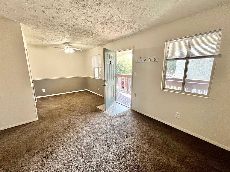 Glenview Apartments — Photo 46
