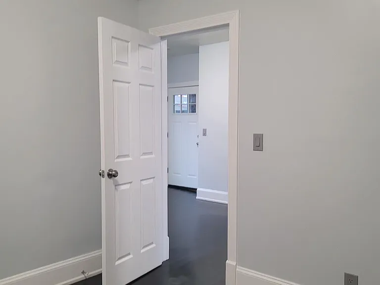 230 Parkdale Ave #LOWER — Photo 4