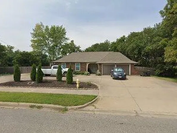 13742 Byars Rd, Grandview, MO 64030