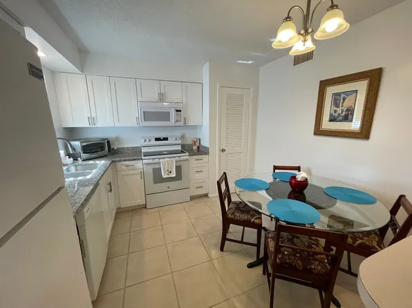 3325 Airport Pulling Rd N, Naples, FL
