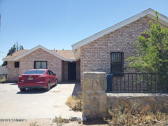 3rd image of 1926 Webb Rd