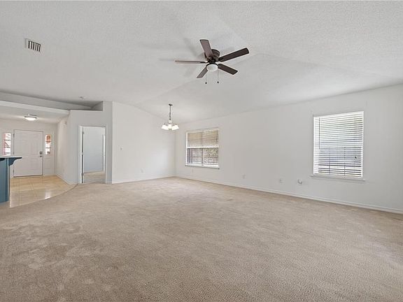 3rd image of 108 Davison Loop