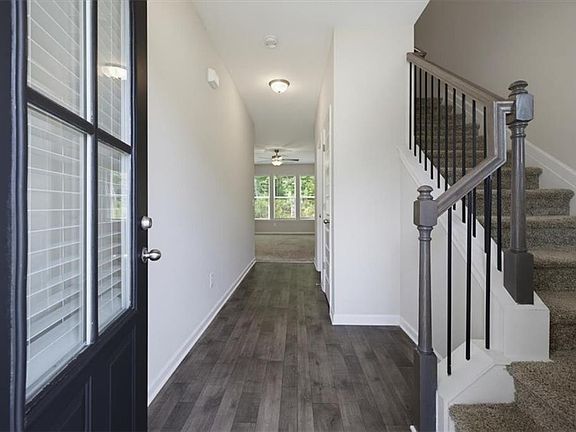 5th image of 761 Jackson Ct