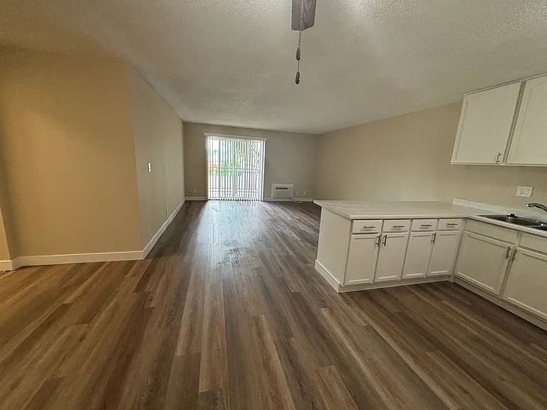 The Luxe Apartments — Photo 48