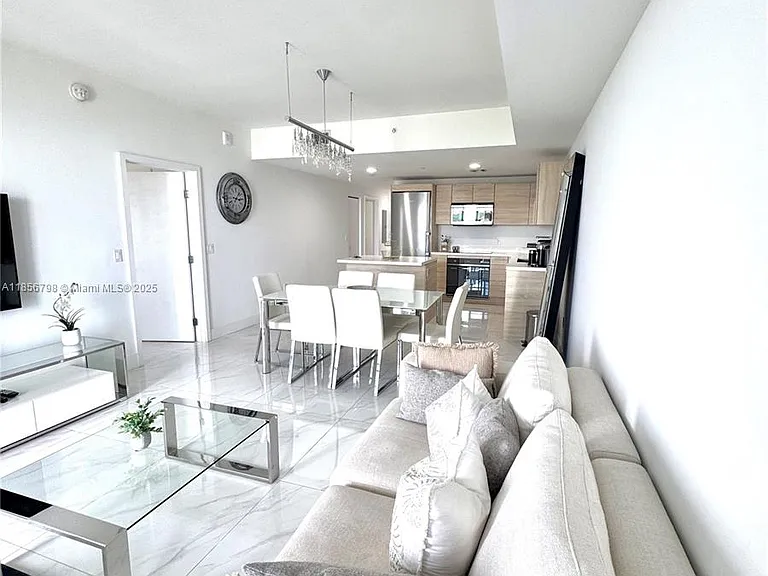 16385 Biscayne Blvd #2720 — Photo 34