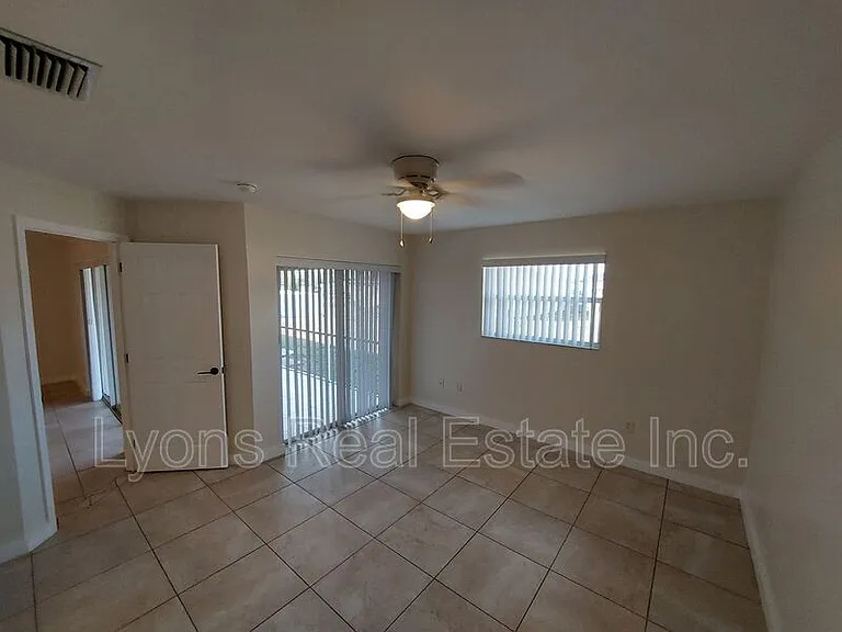 611 SE 5th St — Photo 6