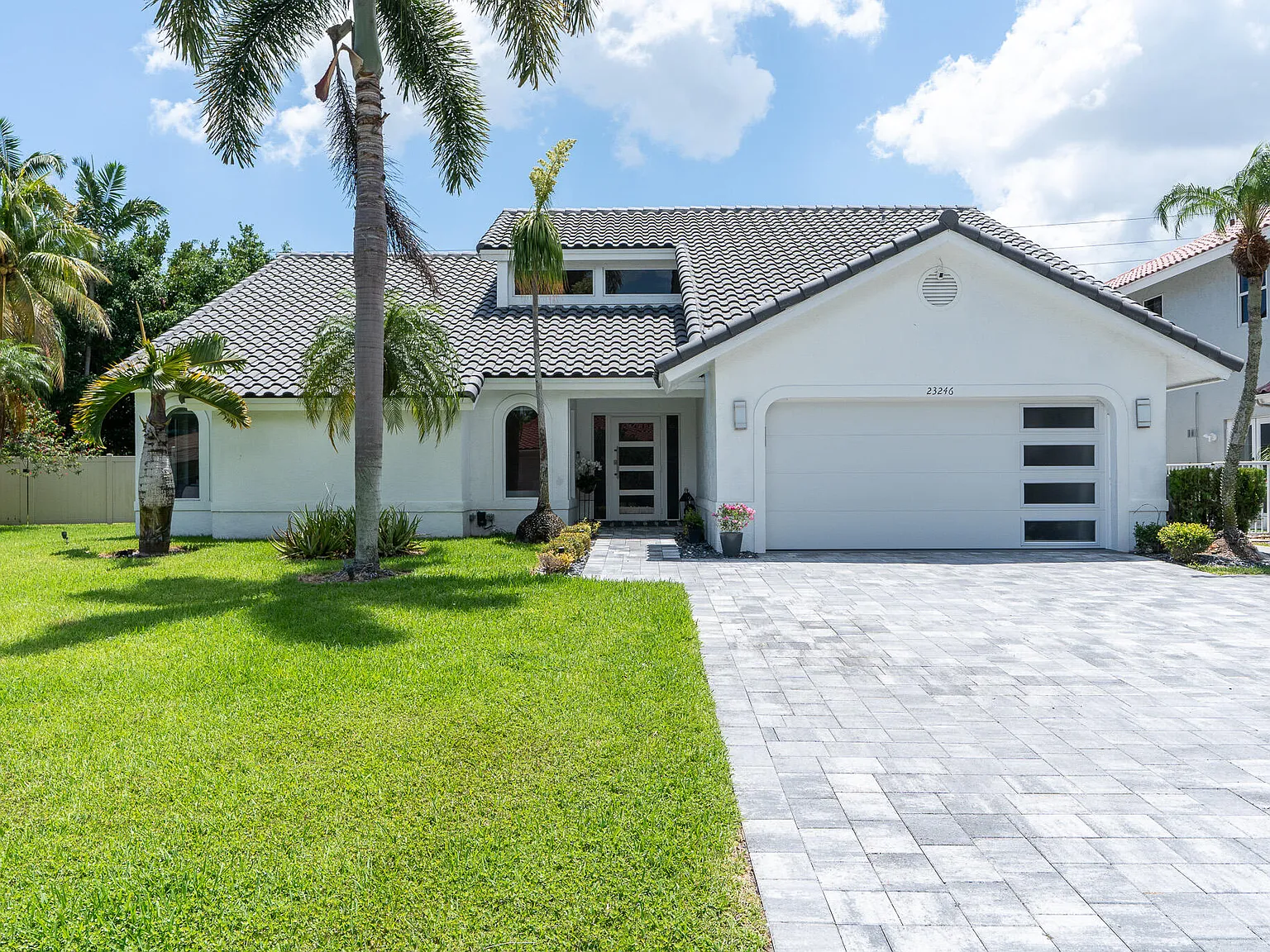 3 bed, 2.5 bath, 2246 sqft, $6,995 — Photo 1