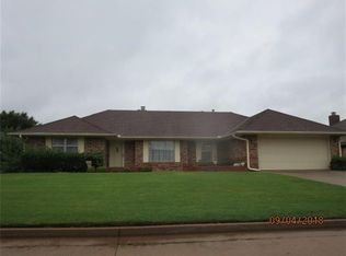 10305 Durham Dr, Oklahoma City, OK 73162
