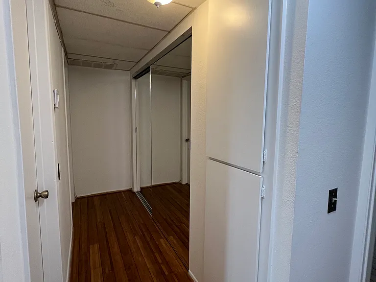 622 S Barrington Ave #301 — Photo 25