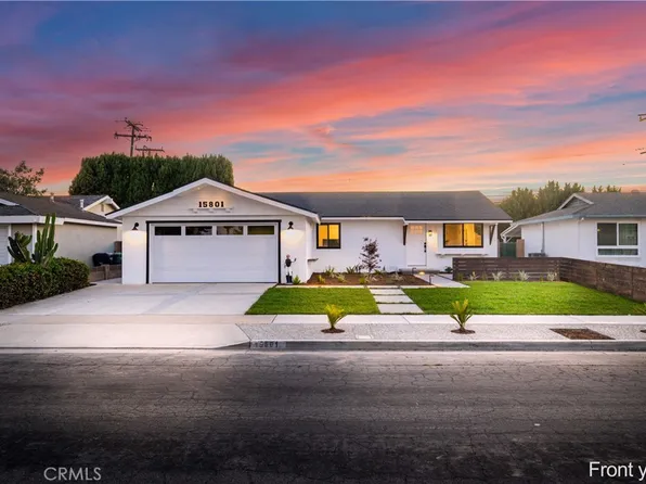 15801 Carrie Ln, Huntington Beach, CA 92647