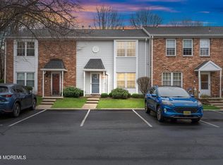 201 Applegate Ln UNIT 201, East Brunswick, NJ